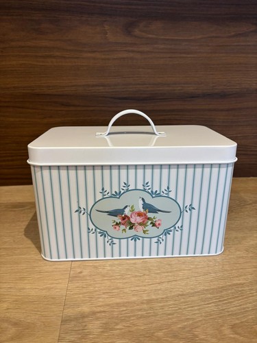 Decorative metal storage box