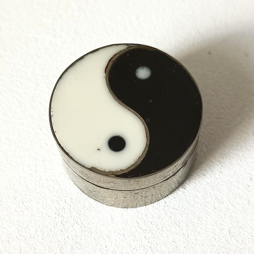 Vintage 1970s yin yang small - vintage,