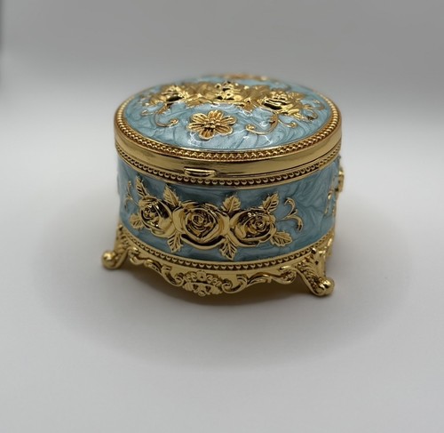 Vintage metal jewelry - vintage,