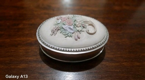 Vintage floral oval resin - vintage,